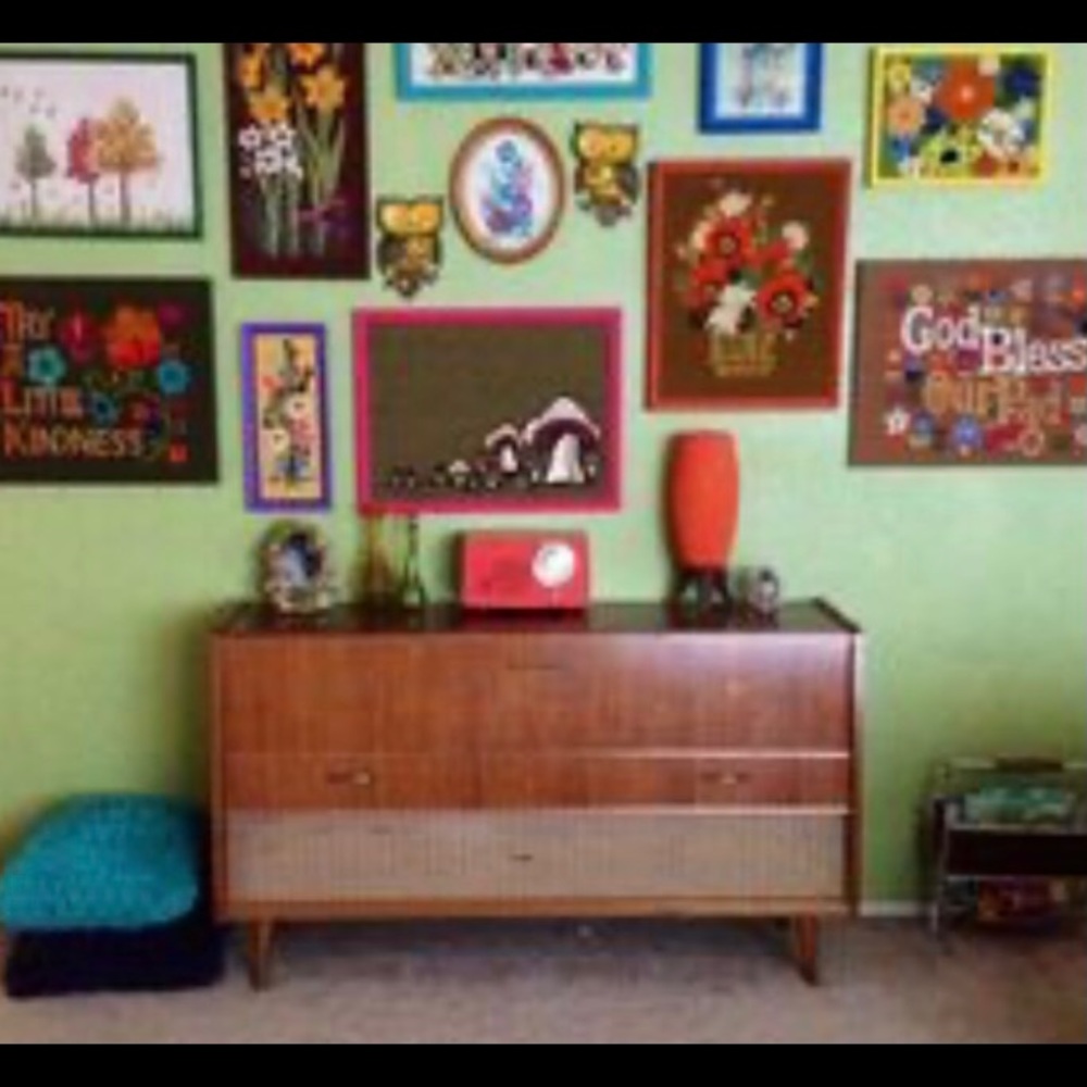 Decorating with Vintage Crewel Embroideries.